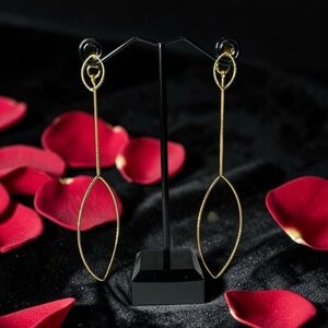 Gold Oval Dangle Earrings